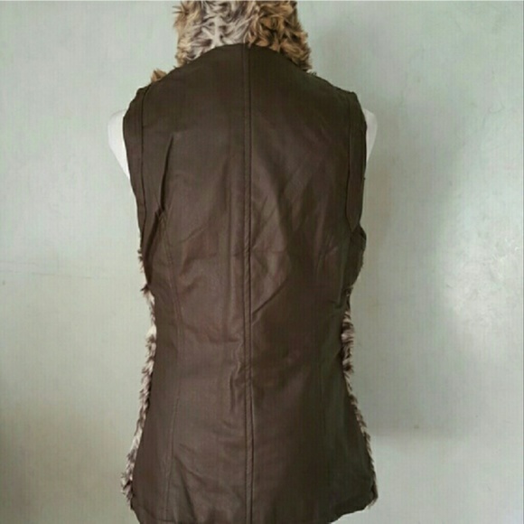 Faux fur and faux leather Vest - Picture 3 of 4